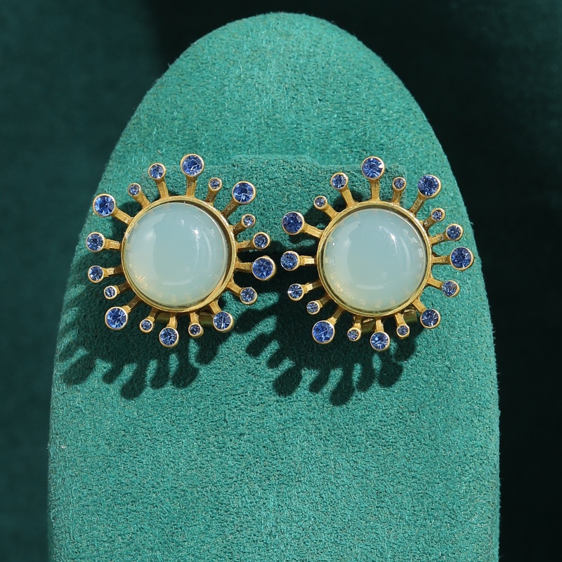 Vintage Fashion Jewelry Brands - Vintage Green Agate Earrings Antique Jewelry