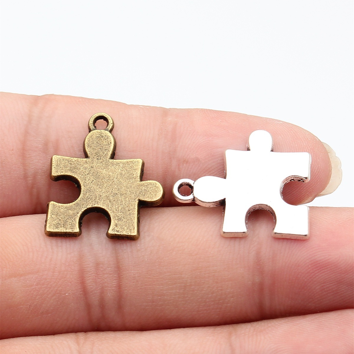 Vintage Fashion Online - WYSIWYG 10pcs 23x20mm 2 Colors Antique