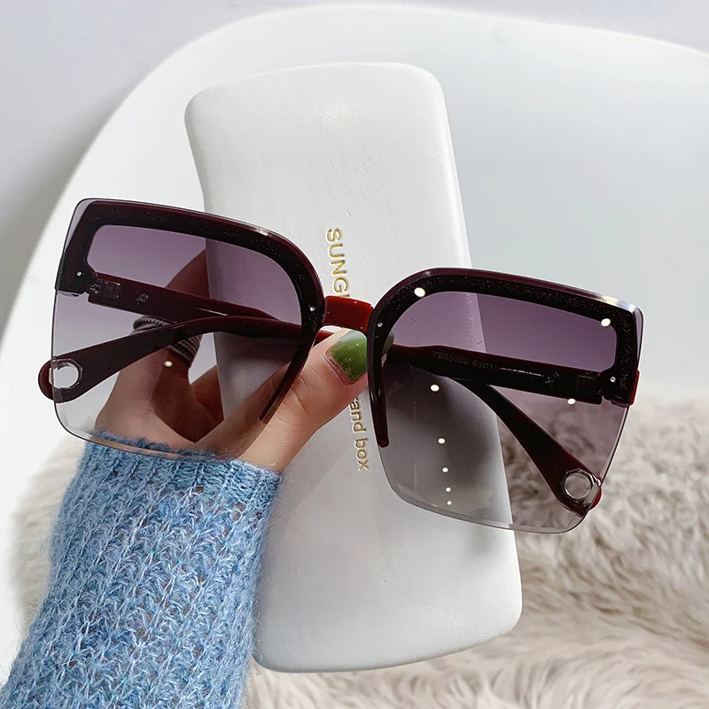 Oversized Sunglasses Man Woman - Vintage Fashion Images 评论和价格