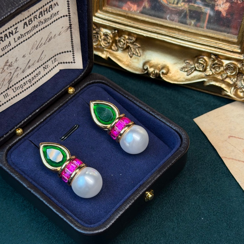 Vintage Green Glass Pink Zirco - Vintage Fashion Jewelry Brands 评论和价格