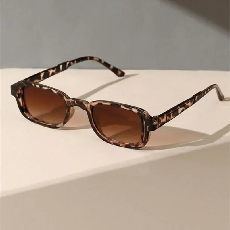 Luxurious Rectangle Sunglasses - Vintage Fashion Images 评论和价格