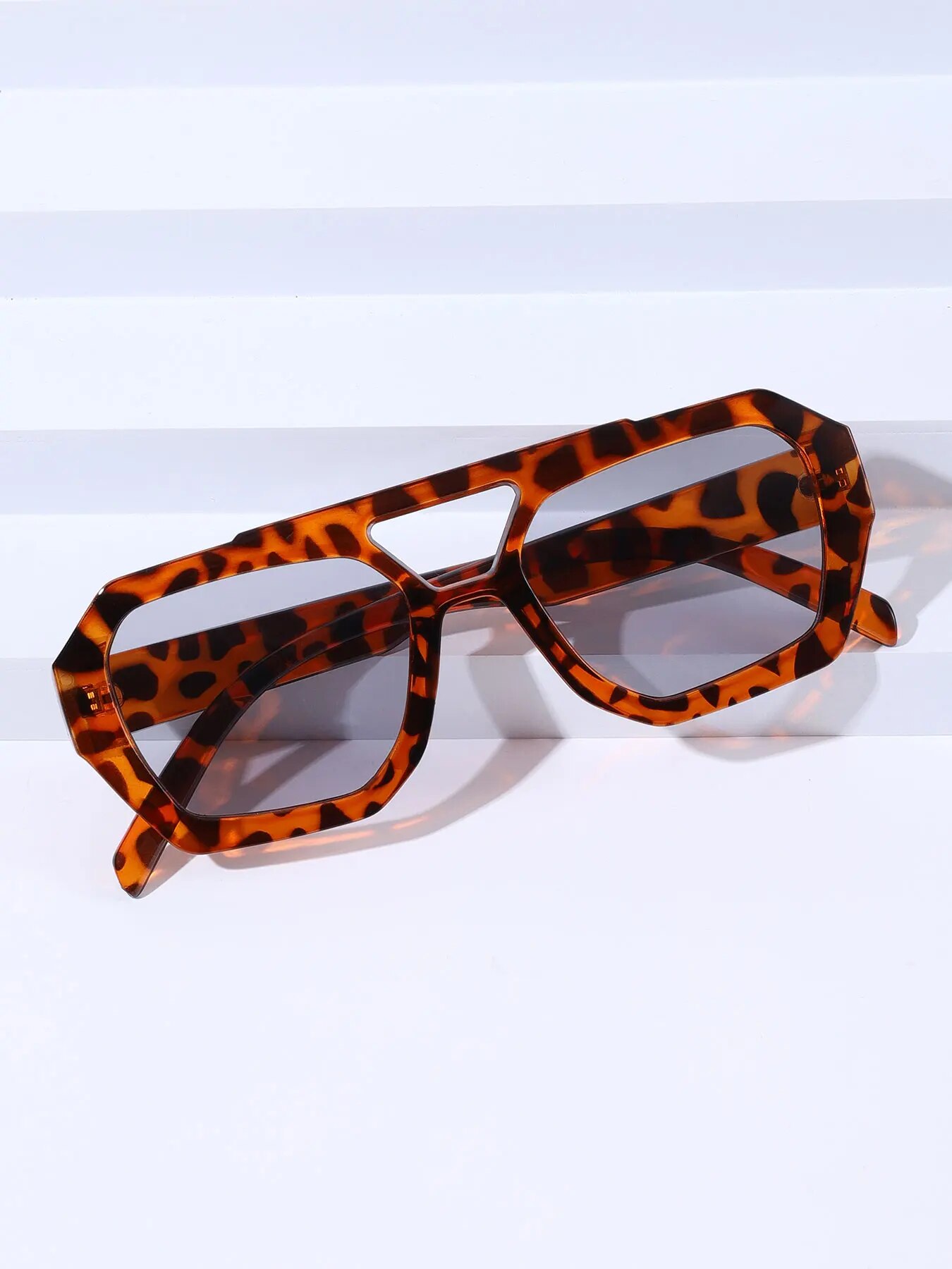 Fashion Vintage Square Irregul - Vintage Fashion Images 评论和价格