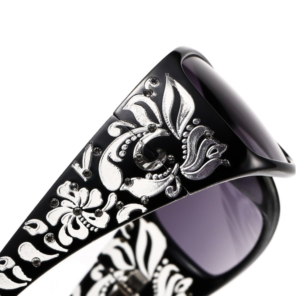 Vintage PC Rhinestones Sunglas - Vintage Fashion Photography 评论和价格