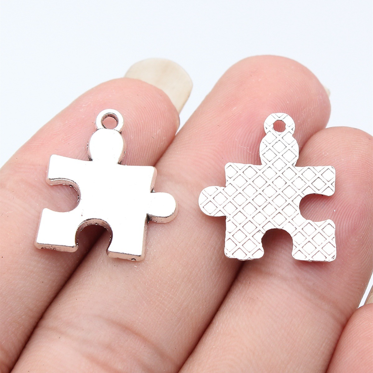 WYSIWYG 10pcs 23x20mm 2 Colors - Vintage Fashion Online 评论和价格